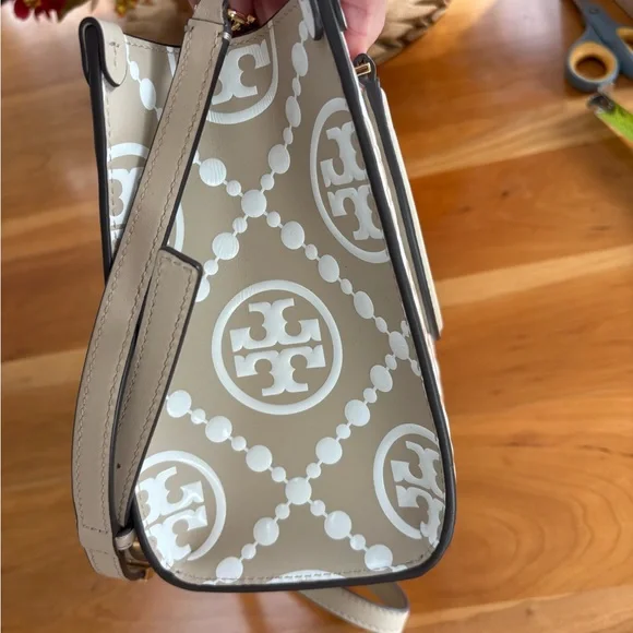 Tory Turch T Monogram Square Shoulder Bag Contrast Embossed purse medium NWOT - Picture 11 of 11